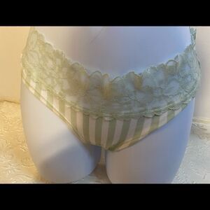 🔥Victoria Secret sexy hiphugger /hipster Panties M